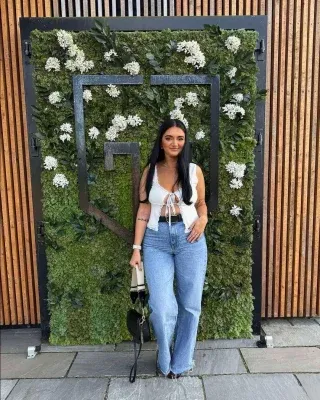 When the sun comes out, so do the photos ☀️📸

There’s just something about a sunny day at The Broughton that deserves a spot on the camera roll. Whether it’s a picture by our sign, drinks on the terrace, or a little bathroom selfie, we love seeing how you spend your time with us!

Don’t forget to tag us in your next visit 🤍

📸 @natashaannowen